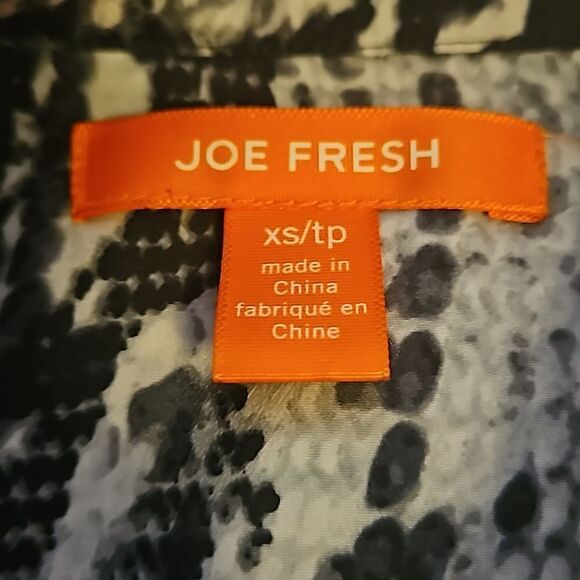 Joe Fresh Snakeskin Print Long Sleeves Button-Down Shirt Black/ Gray XS - Picture 7 of 16